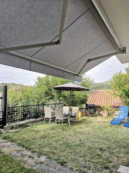 Appartma Katja Gabrovica pri Crnem Kalu Bagian luar foto